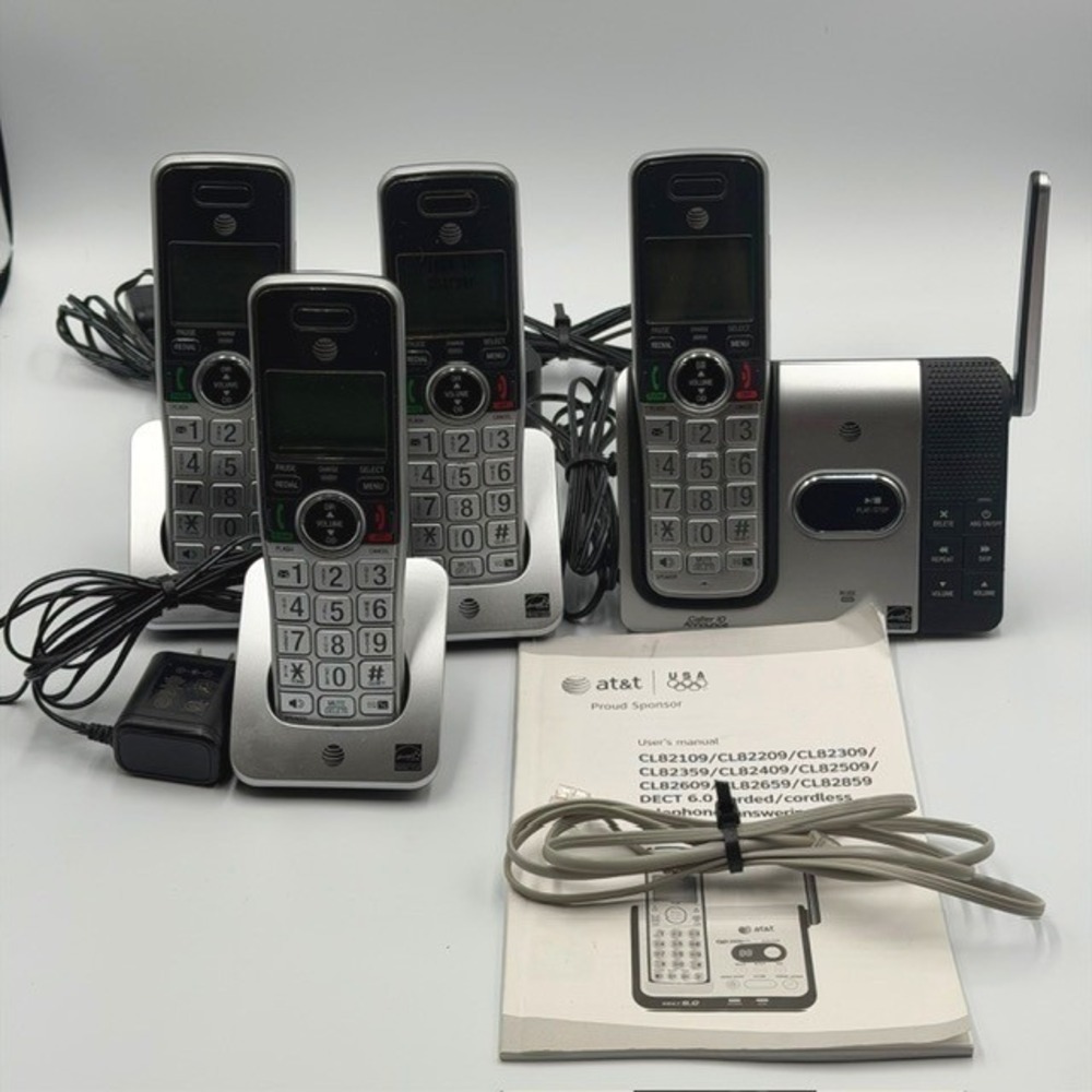 AT&T CL82409 DECT 6.0 Cordless Phone System 4 Handsets Answering Machine TESTED